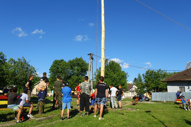 Stavanie maja (43).JPG